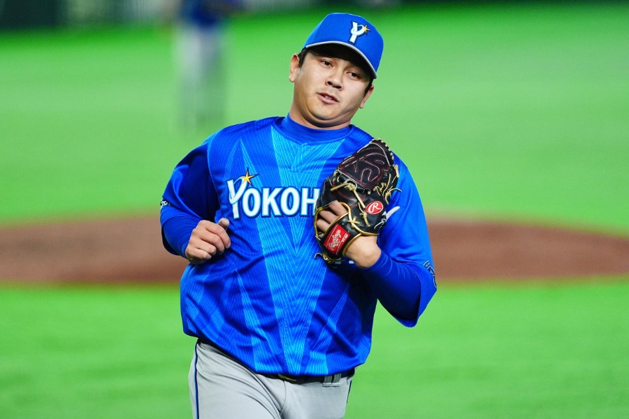 巨人戦に登板したDeNA・山崎康晃【写真:小林靖】