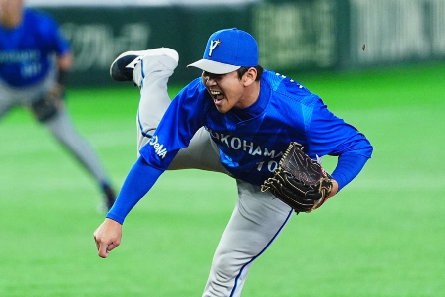 巨人戦に登板したDeNA・山崎康晃【写真:小林靖】