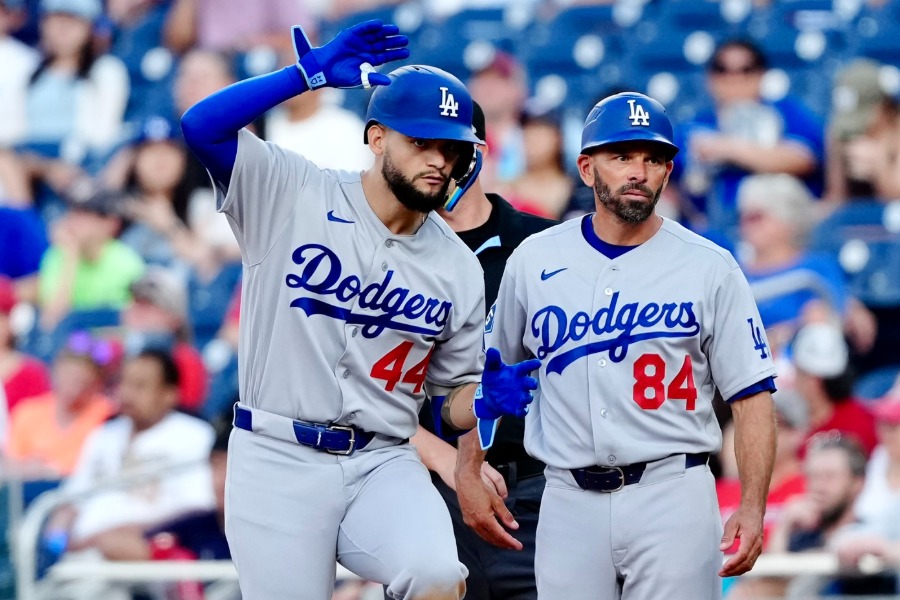 安打を放ったドジャースのアンディ・パヘス(左)【写真:黒澤崇】