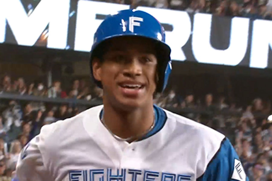 オリックス戦で勝ち越し3ランを放った日本ハム・万波中正【画像:パーソル パ・リーグTV】