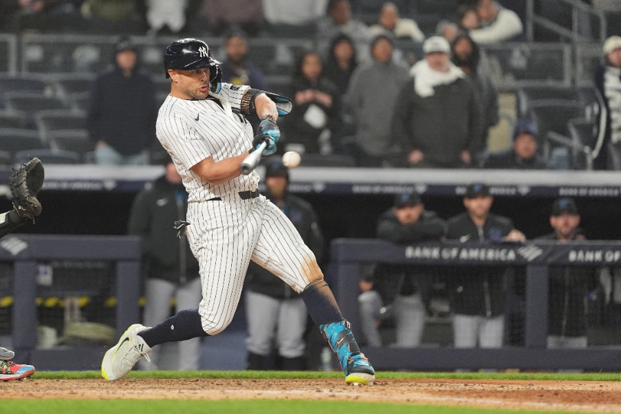 マーリンズ戦で安打を放ったヤンキースのジャンカルロ・スタントン【写真：ロイター】