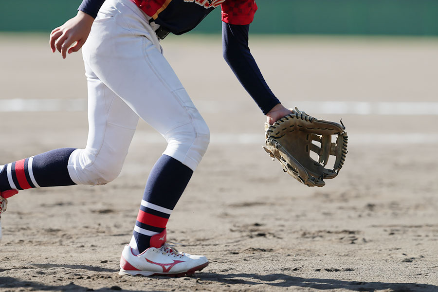 内野ゴロの捕球ミスを減らせるドリルとは（写真はイメージ）