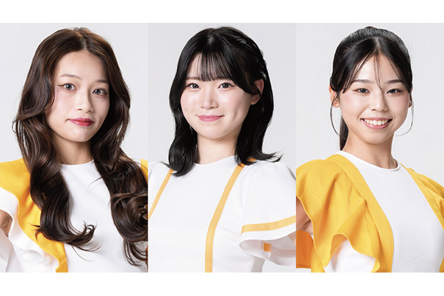 「ハニーズ」のSSU-YUさん、AOIさん、KOHAさん（左から）【写真：球団提供】