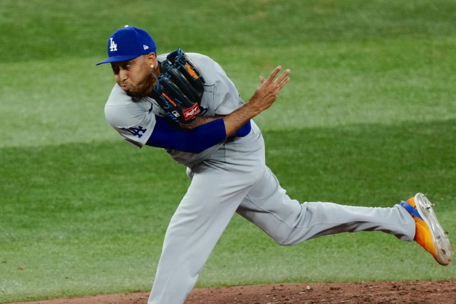 Bジェイス戦に登板したドジャースのエドウィン・ディアス【写真：黒澤崇】