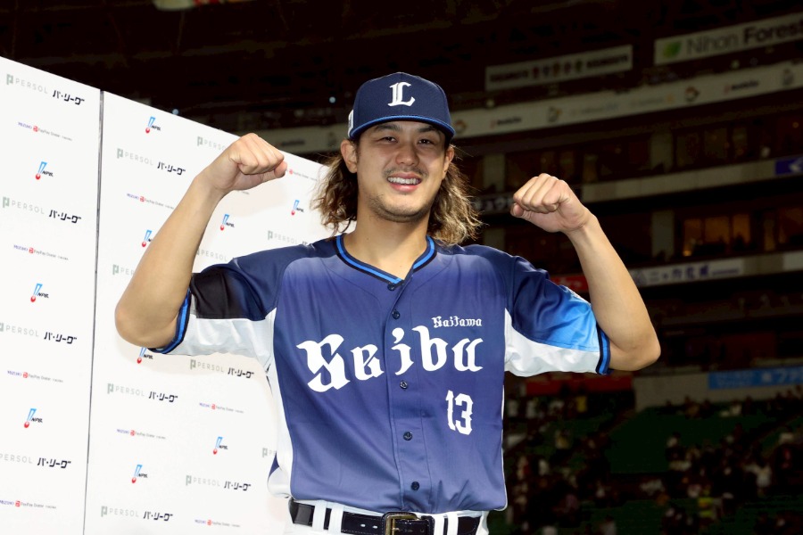 ソフトバンク戦で好投した西武・高橋光成【写真:栗木一考】