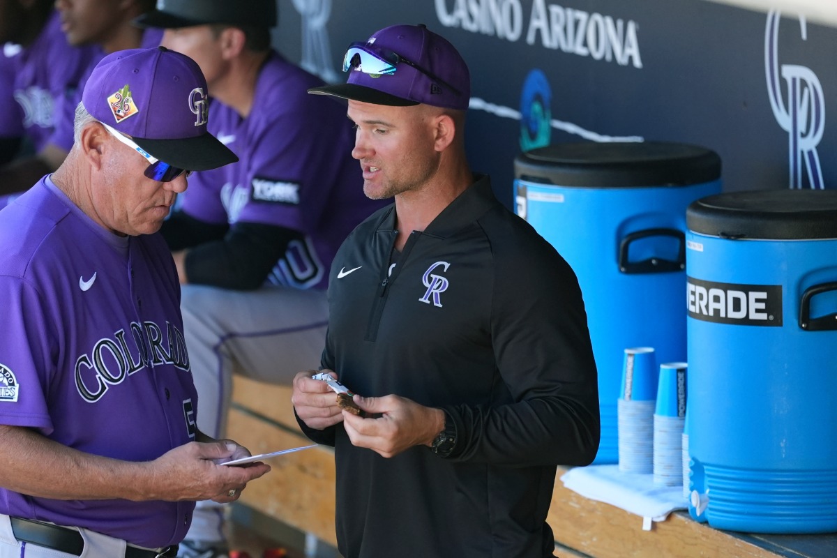 ロッキーズのウォーレン・シェーファー監督（右）【写真：アフロ】