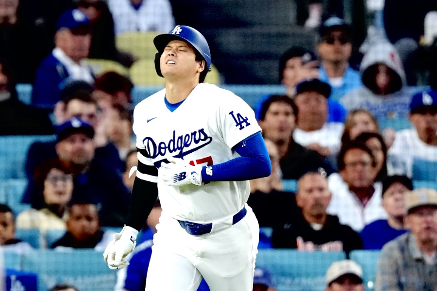 メッツ戦の初回に死球を受けたドジャース・大谷翔平【写真：黒澤崇】
