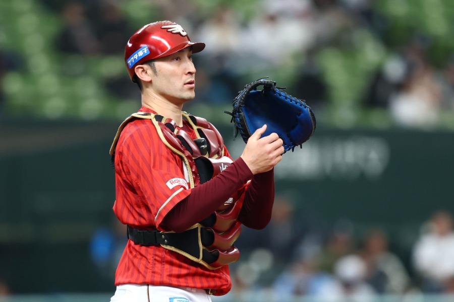 今季から楽天でプレーする伊藤光【写真：加治屋友輝】