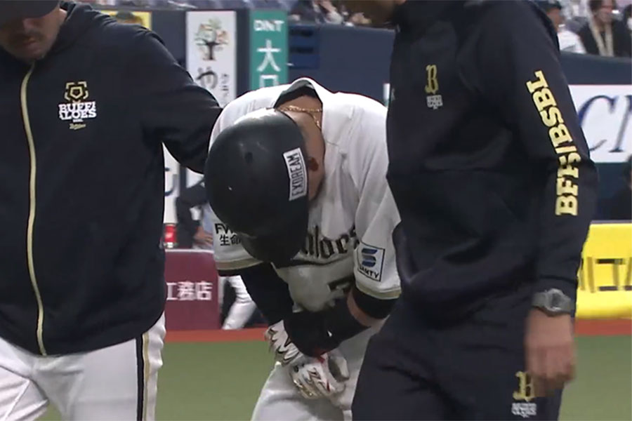 死球を受けたオリックス・杉澤龍【画像:パーソル パ・リーグTV】