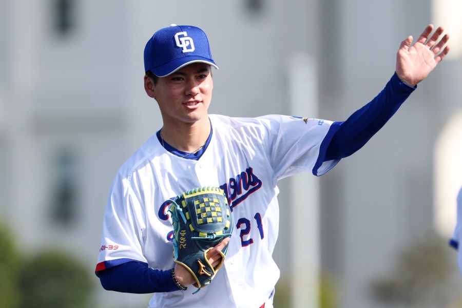 中日・金丸夢斗【写真：加治屋友輝】