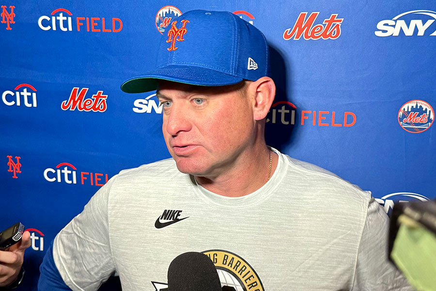 試合前の取材に応じたメッツのカルロス・メンドーサ監督【写真：小谷真弥】