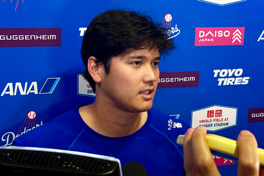 試合後の取材に応じたドジャース・大谷翔平【写真:小谷真弥】