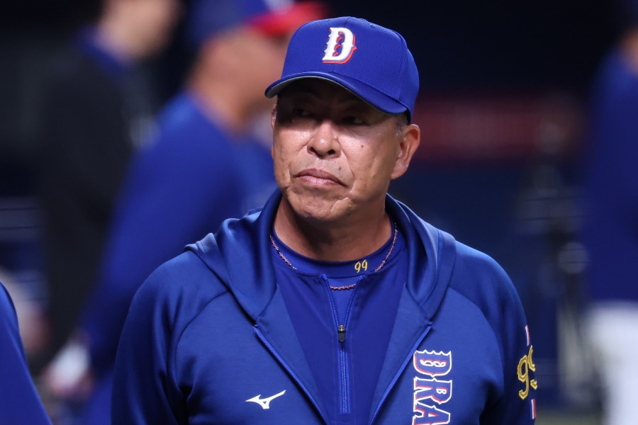 中日・井上一樹監督【写真：加治屋友輝】