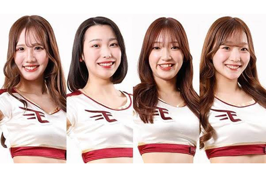 東北ゴールデンエンジェルスのHONOKAさん、MEIさん、OTOMIさん、OUKAさん（左から）【写真提供：Rakuten Eagles】