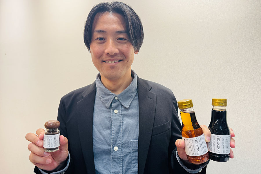 元ヤクルト・荒木貴裕氏【写真：町田利衣】