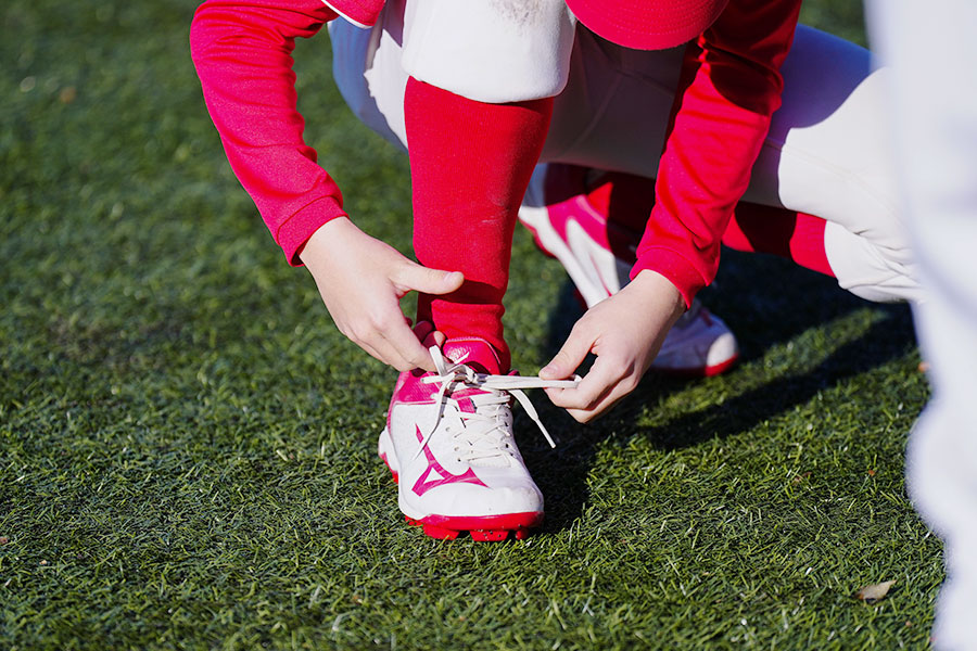 プレーの質が変わるスパイクの「紐の通し方」とは（写真はイメージ）