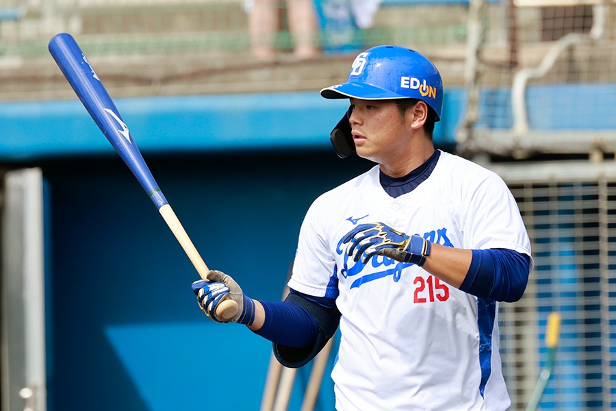 中日・日渡騰輝【写真：小池義弘】