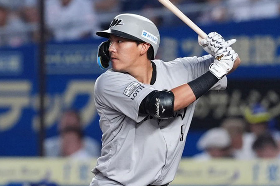 ロッテ・安田尚憲【写真：小林靖】