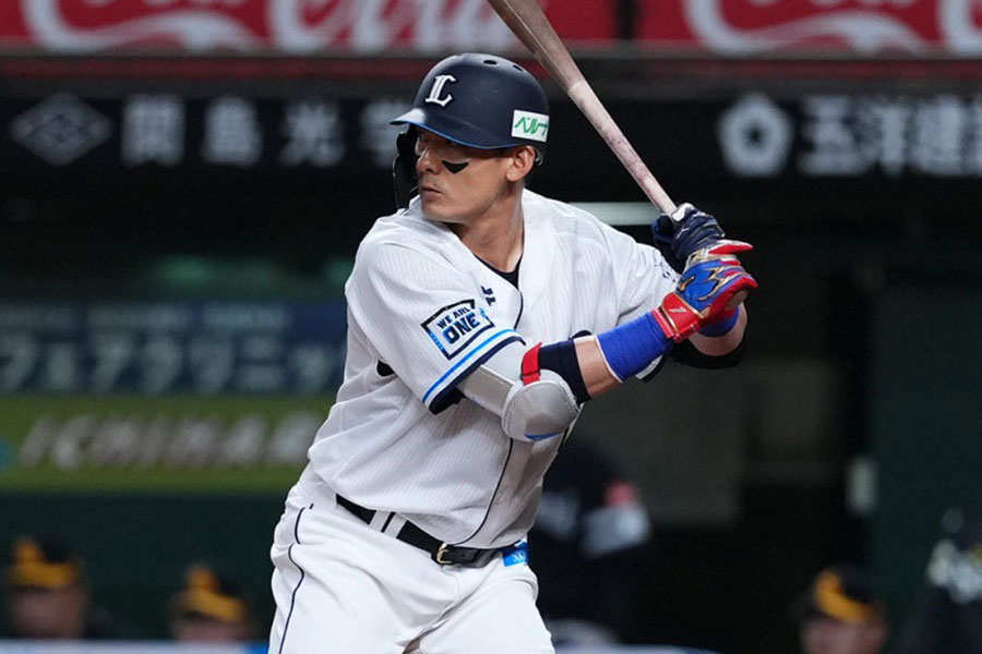 西武・栗山巧【写真：小林靖】