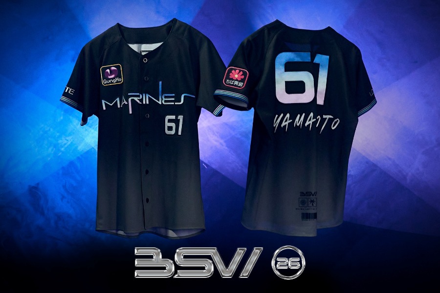 「BLACK SUMMERユニホーム」のデザインを発表【写真：球団提供】