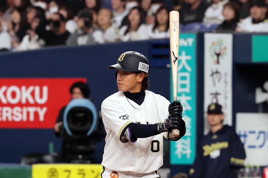 オリックス・渡部遼人【写真：栗木一考】