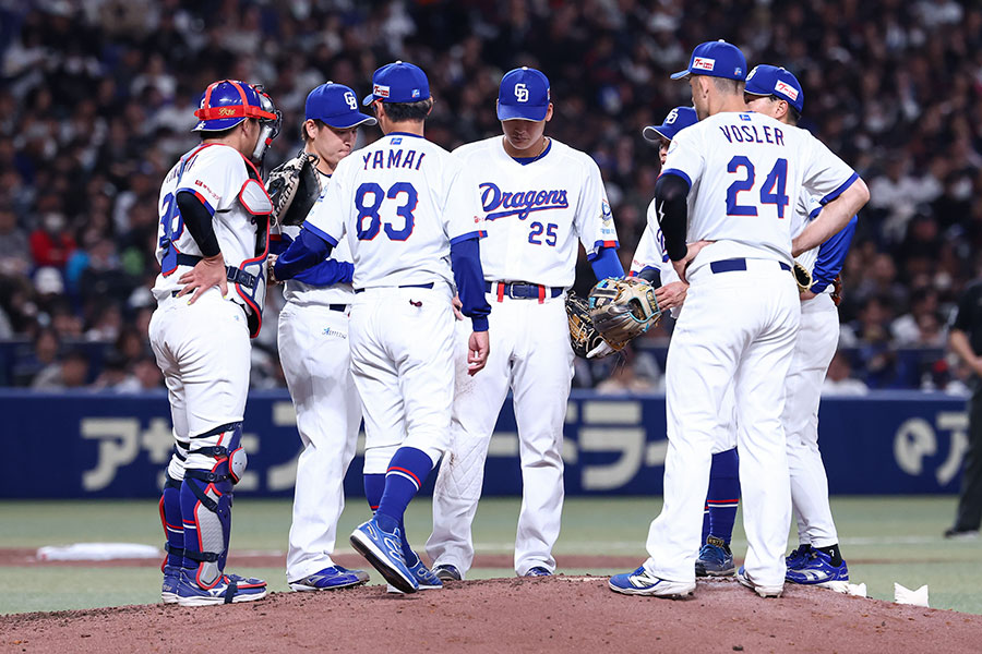 中日ナイン【写真：加治屋友輝】