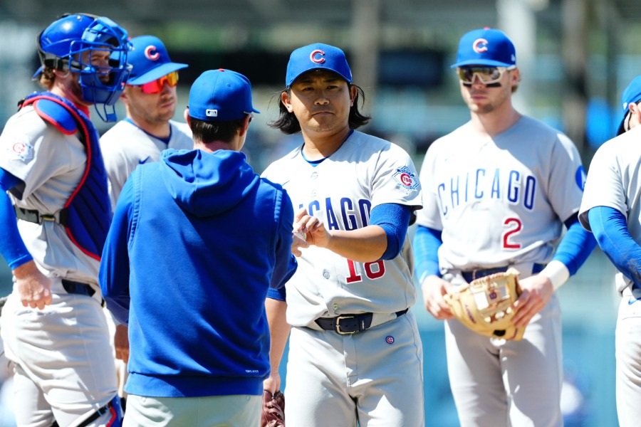 ドジャース戦に先発も敗戦投手となったカブス・今永昇太（中央）【写真：黒澤崇】