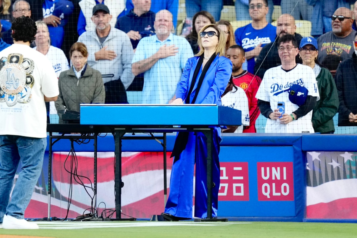 試合前セレモニーでYOSHIKIさんが米国国歌を演奏【写真：黒澤崇】