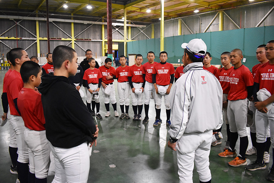 3学年30人程度で活動する東海大菅生高中等部【写真：高橋幸司】