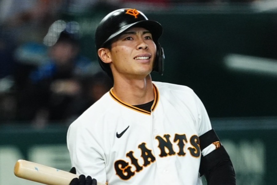 29日の広島戦に「7番・右翼」で先発した巨人・平山功太【写真：小林靖】