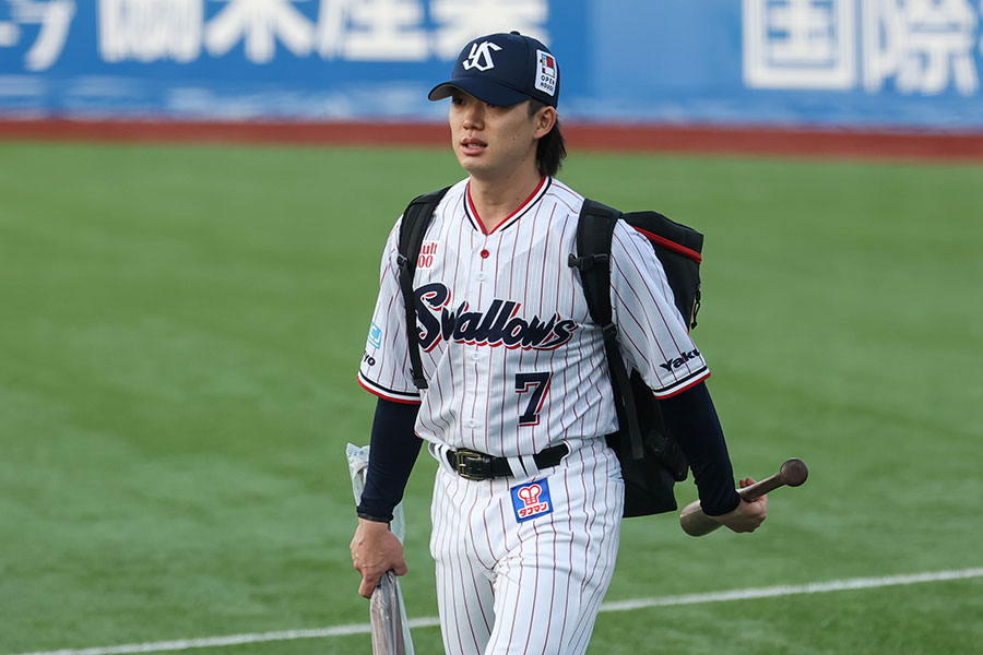 ヤクルト・長岡秀樹【写真：加治屋友輝】