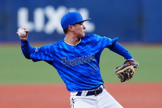 DeNA・柴田竜拓が野手登板　神宮どよめき…11点差の8回、121キロ計測→無失点投球