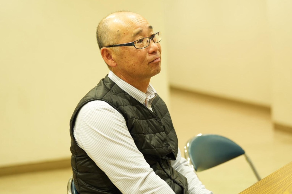 八王子実践野球部・恩田宣男コーチ【写真：岡部直樹】