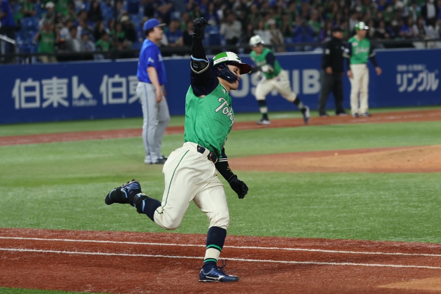サヨナラ打を放ったヤクルト・武岡龍世【写真：加治屋友輝】