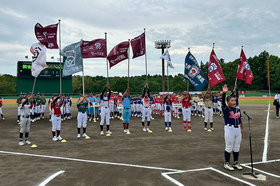 開会式で選手宣誓をした茨城リーグの椎名塁主将【写真：平江巌】
