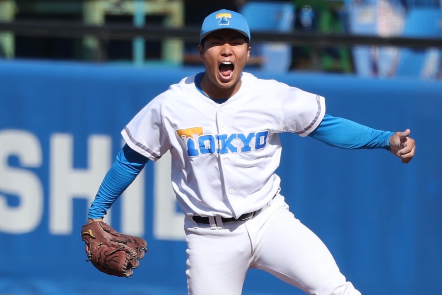 法大戦で完投した東大・松本慎之介【写真：加治屋友輝】