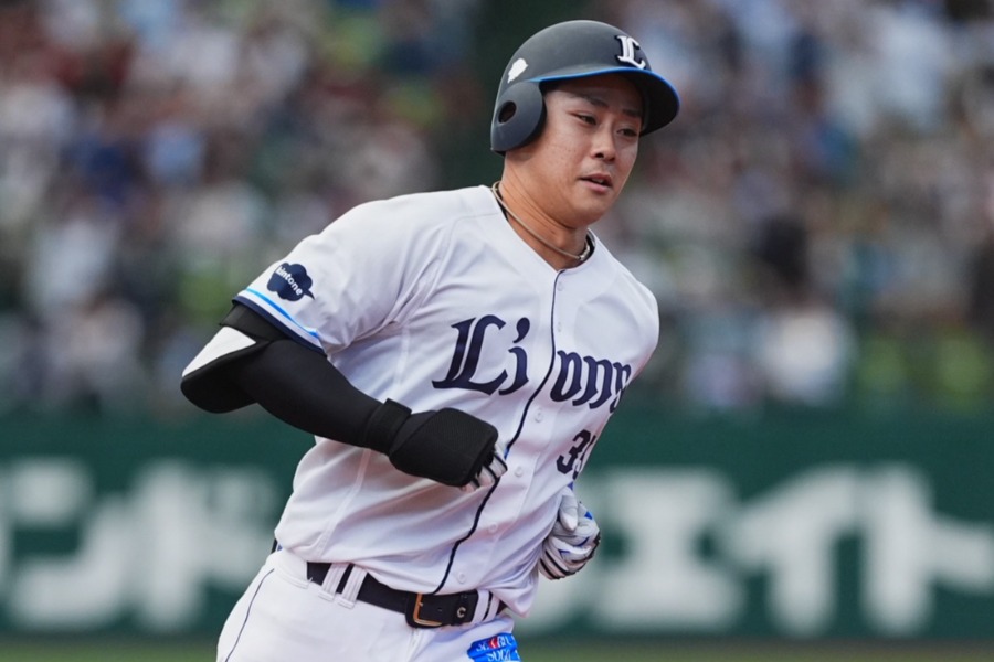 楽天戦で本塁打を放った西武・平沢大河【写真：小林靖】