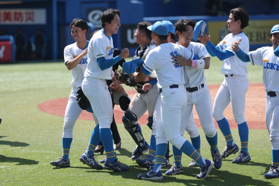 17季ぶりの勝ち点を獲得した東大【写真：加治屋友輝】