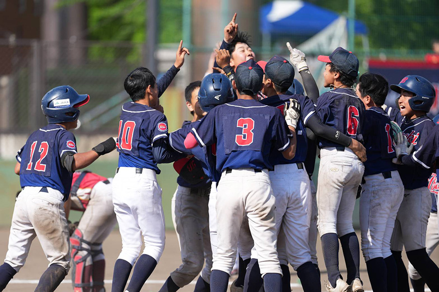 延長タイブレークを制し初優勝を決めた茨城リーグ【写真：井上学】