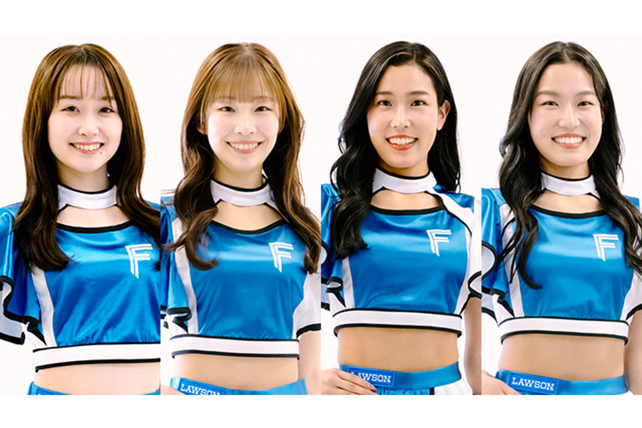 「ファイターズガール」メンバーの船木花菜さん、松井みなみさん、水落桜子さん、水落桃子さん(左から)【写真提供:H.N.F.】