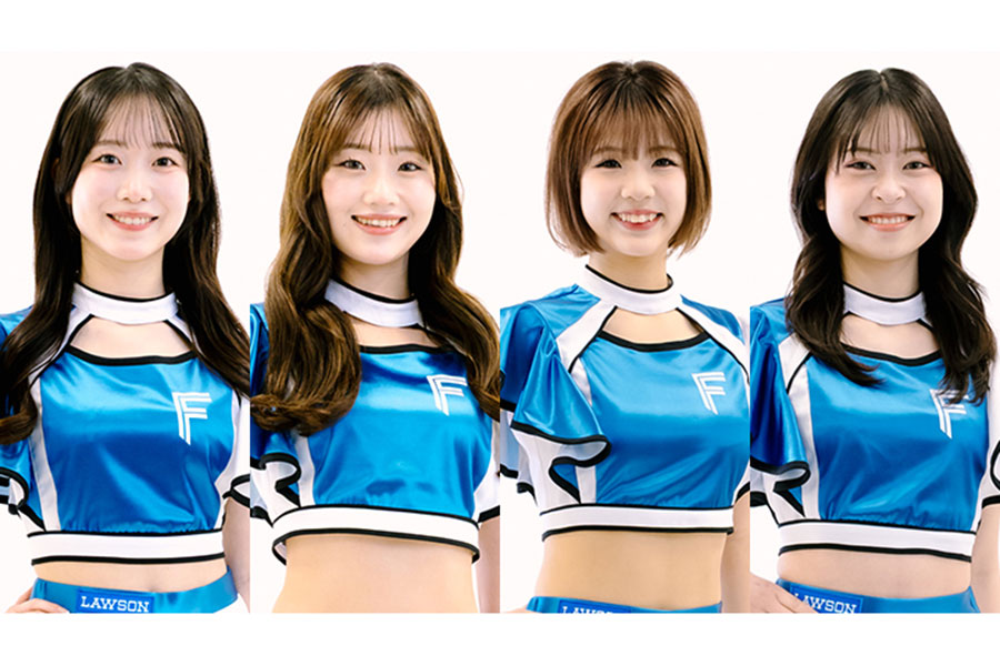 「ファイターズガール」メンバーの南部彩華さん、新井田愛理さん、長谷川桜子さん、福田涼花さん（左から）【写真提供：H.N.F.】
