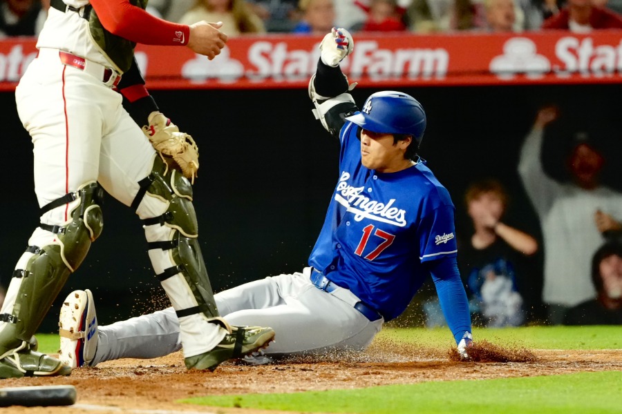 快足を飛ばして生還したドジャース・大谷翔平【写真:黒澤崇】