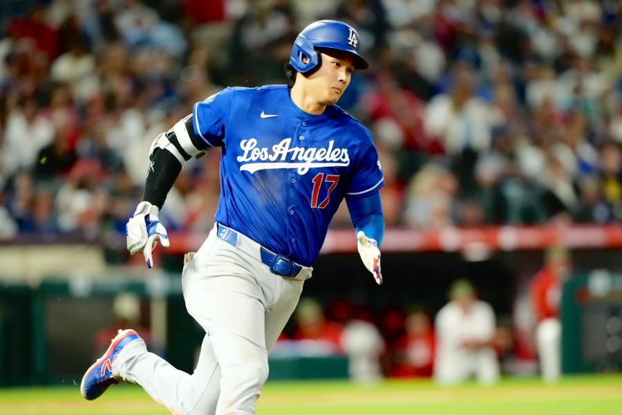 快足を飛ばして生還したドジャース・大谷翔平【写真:黒澤崇】