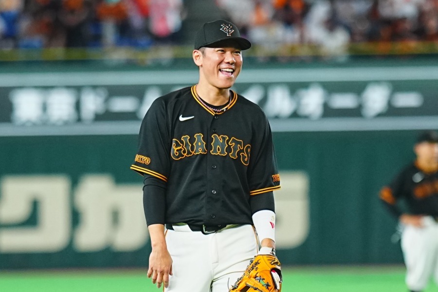 好守を見せた巨人・坂本勇人【写真：荒川祐史】
