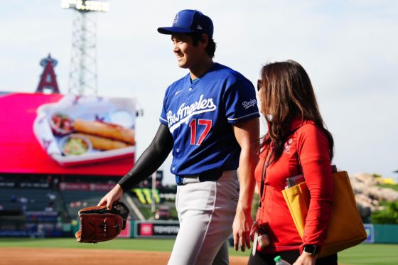 大谷翔平の「史上初」「ルース以来の…」どう調べてる？　エンゼルスの“記録オタク”が明かす歴史的快挙の舞台裏