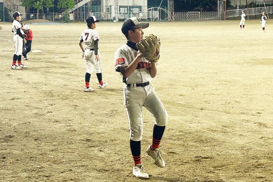 肘が下がる選手に教えたい「サイン」　学童監督が行き着いた、投げ方指導の“答え”