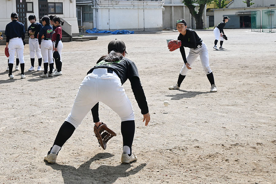 つらい練習から楽しい練習へとメニューにも工夫を凝らす【写真:吉田三鈴】