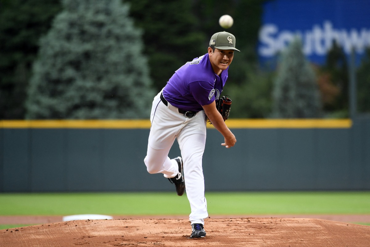 極度の体調不良を乗り越え、日米通算150勝を達成したロッキーズの菅野智之【写真：ロイター】