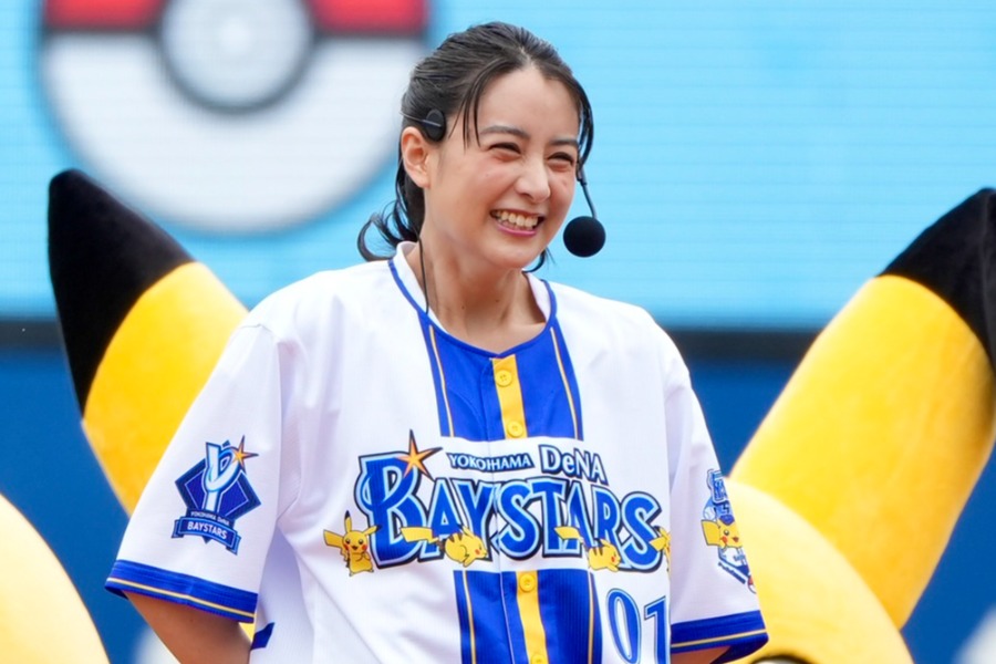 セレモニアルピッチに登場した俳優・山本美月さん【写真：町田利衣】