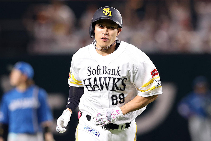 日本ハム戦で2ランを放ったソフトバンク・柳田悠岐【写真：栗木一考】